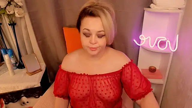 Snapshot of ShannaKingson chatting on February 9, 7:30 pm ShannaKingson online show from February 9, 7:30 pm