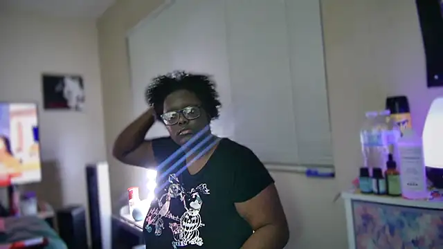 Snapshot of Yagurl__west chatting on February 3, 1:52 am Yagurl west online show from February 3, 1:52 am