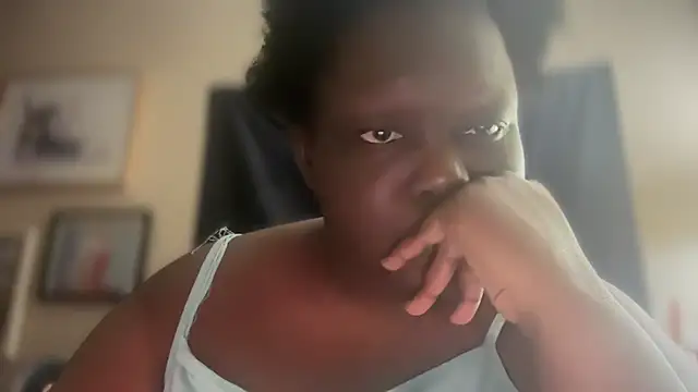 Snapshot of Yagurl__west chatting on March 8, 5:59 am Yagurl west online show from March 8, 5:59 am