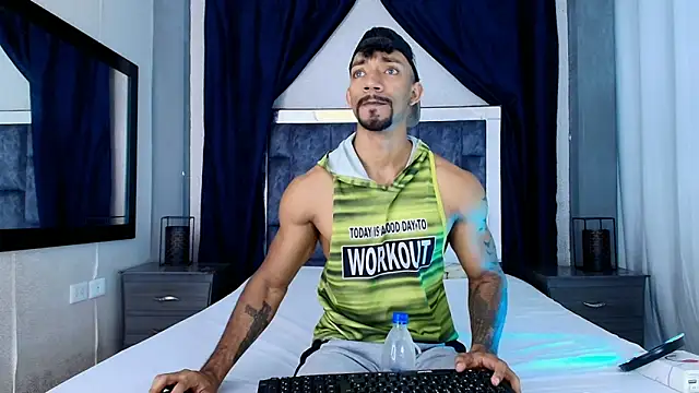 Manolo Hot1 online show from January 14, 2:00 pm