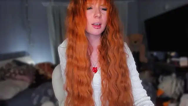 KlementinaBbG online show from April 12, 8:25 pm