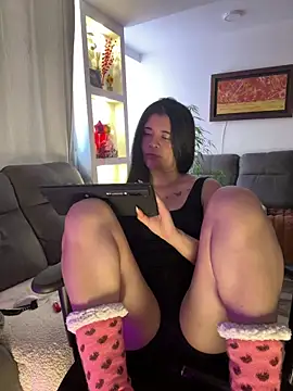 ambar-adaams online show from April 23, 10:34 pm