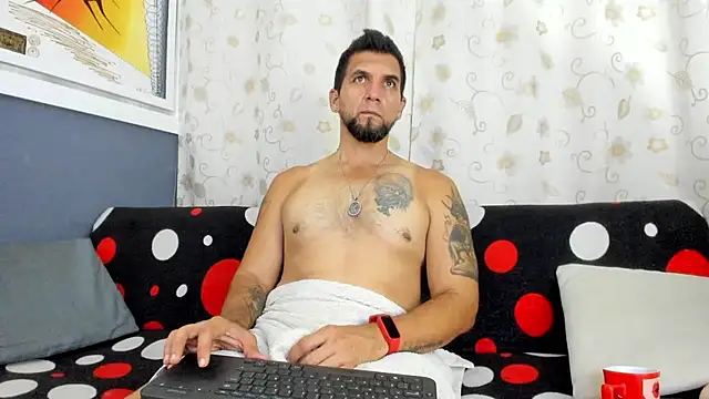 JULESLAKES online show from November 19, 3:34 pm