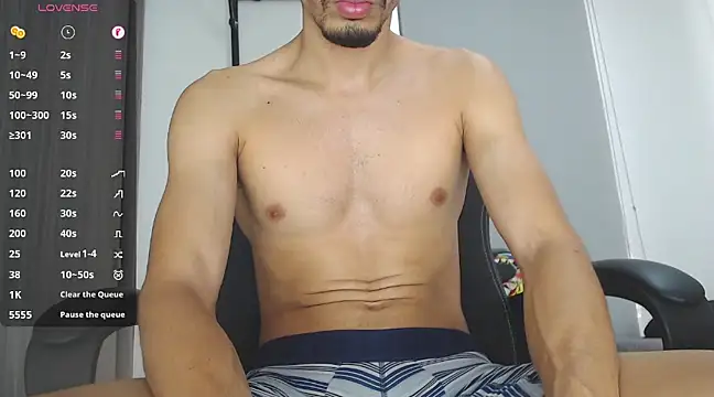 Snapshot of russthiago chatting on January 24, 1:14 pm russthiago online show from January 24, 1:14 pm