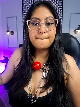 Snapshot of Amber_gold_ chatting on May 1, 4:06 am Amber gold online show from May 1, 4:06 am