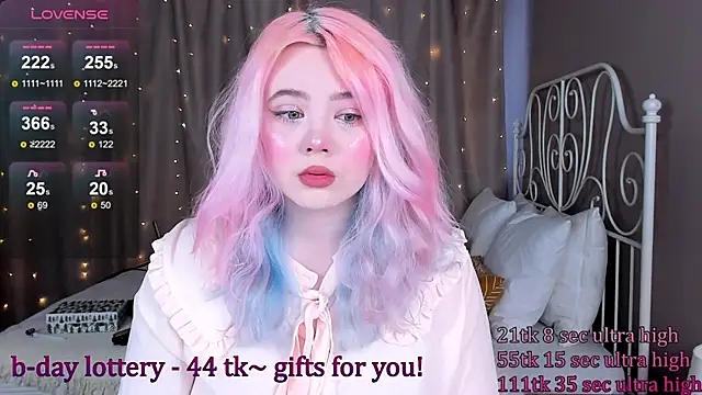 Snapshot of __KawaiiYuki__ chatting on March 1, 8:45 am   KawaiiYuki   online show from March 1, 8:45 am