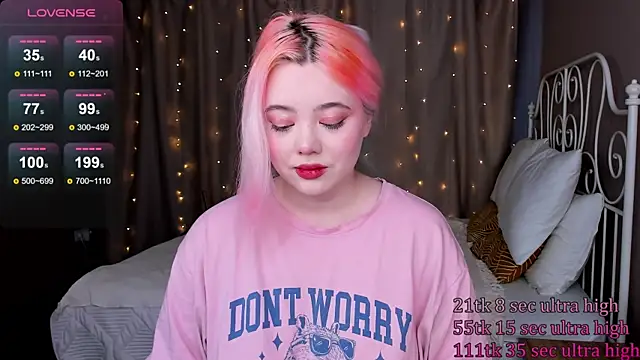 Snapshot of __KawaiiYuki__ chatting on March 7, 8:56 am   KawaiiYuki   online show from March 7, 8:56 am