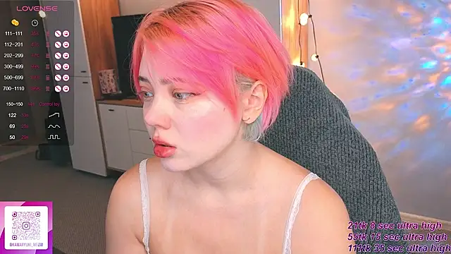 Snapshot of __KawaiiYuki__ chatting on September 28, 4:51 am   KawaiiYuki   online show from September 28, 4:51 am