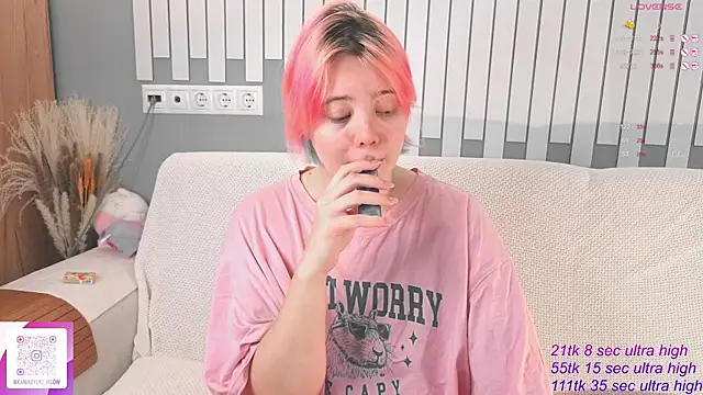 Snapshot of __KawaiiYuki__ chatting on November 3, 7:42 am   KawaiiYuki   online show from November 3, 7:42 am