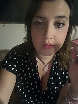 Snapshot of Novababy18 chatting on June 18, 8:57 pm Novababy18 online show from June 18, 8:57 pm