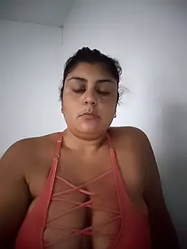 Snapshot of AlyDenalioficial chatting on May 5, 1:41 pm AlyDenalioficial online show from May 5, 1:41 pm