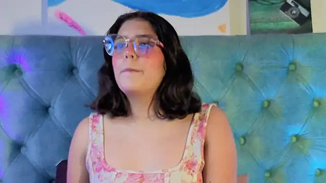 Paola Lyon  online show from February 2, 12:59 pm