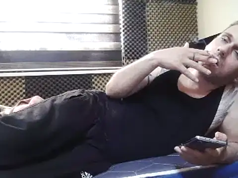 Snapshot of Arabeyes chatting on July 21, 1:35 pm Arabeyes online show from July 21, 1:35 pm