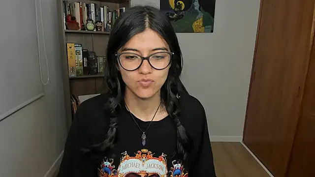 Snapshot of valerie__skyy chatting on January 19, 2:59 am valerie skyy online show from January 19, 2:59 am