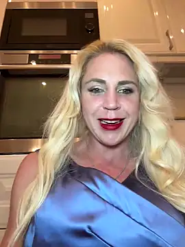 Snapshot of Kate-monroe chatting on March 4, 7:43 pm Kate-monroe online show from March 4, 7:43 pm