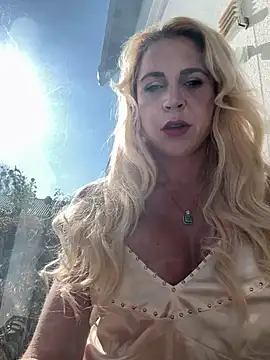 Snapshot of Kate-monroe chatting on March 6, 12:52 pm Kate-monroe online show from March 6, 12:52 pm