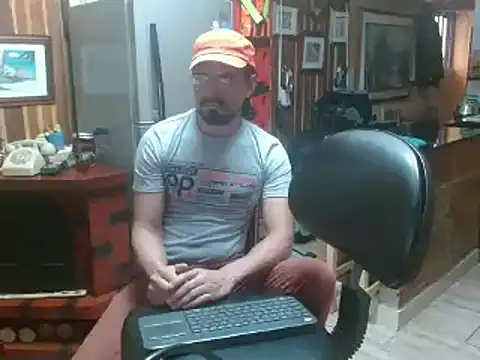 Dr Pocholate84 online show from January 20, 4:55 pm