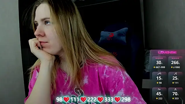 Olivia Munk online show from March 14, 3:45 am