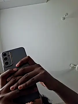 Kamdollie online show from January 17, 6:07 am