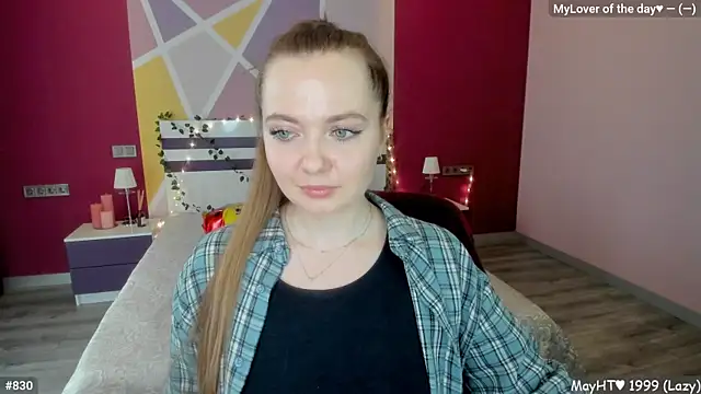 Snapshot of LizaGost chatting on May 16, 11:42 am LizaGost online show from May 16, 11:42 am