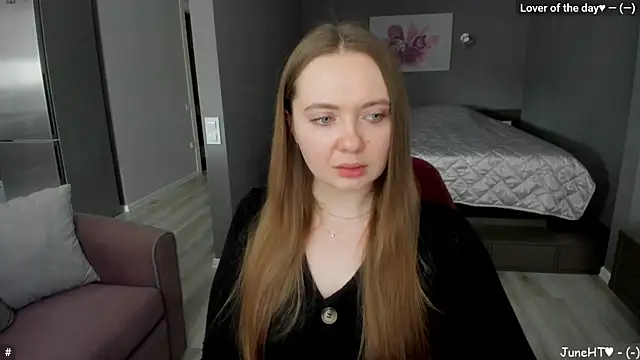 Snapshot of LizaGost chatting on June 2, 11:34 am LizaGost online show from June 2, 11:34 am