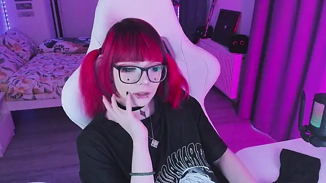 Yumi Youkai online show from February 15, 2:25 pm