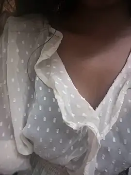 PARI Hun online show from April 11, 3:16 pm