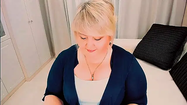 BIGTITSBBW online show from April 12, 5:51 pm