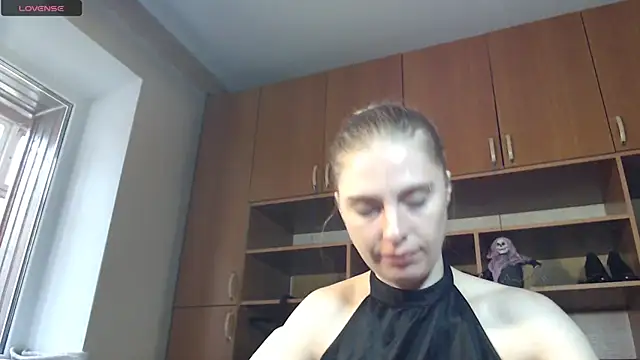 Snapshot of Aqualen chatting on October 10, 10:14 am Aqualen online show from October 10, 10:14 am