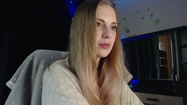 Snapshot of Aqualen chatting on May 14, 2:13 pm Aqualen online show from May 14, 2:13 pm