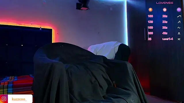 kuzzcoo online show from February 16, 11:34 pm