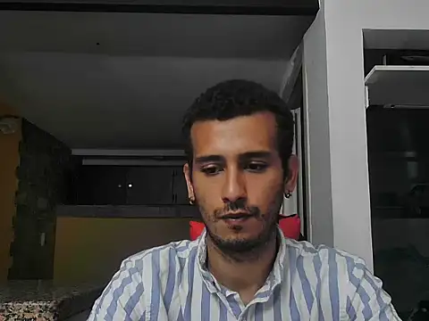 talktome4 online show from April 7, 8:42 pm