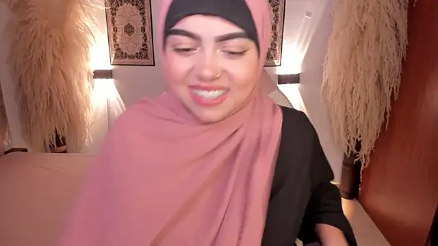 Snapshot of shayla_18 chatting on December 17, 9:49 pm shayla 18 online show from December 17, 9:49 pm