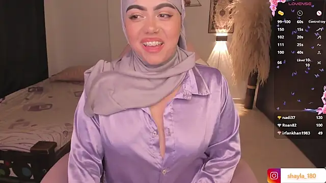 Snapshot of shayla_18 chatting on March 6, 12:00 am shayla 18 online show from March 6, 12:00 am