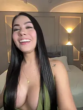 Snapshot of Miss_blue69 chatting on January 15, 1:45 am Miss blue69 online show from January 15, 1:45 am