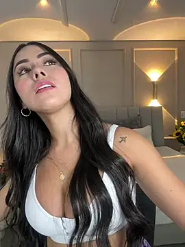 Snapshot of Miss_blue69 chatting on February 12, 1:41 am Miss blue69 online show from February 12, 1:41 am