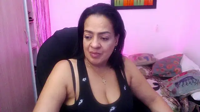 Snapshot of menfismuller2 chatting on May 2, 3:55 am menfismuller2 online show from May 2, 3:55 am