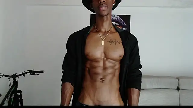 Snapshot of drake_brwon_23 chatting on May 14, 9:32 pm drake brwon 23 online show from May 14, 9:32 pm
