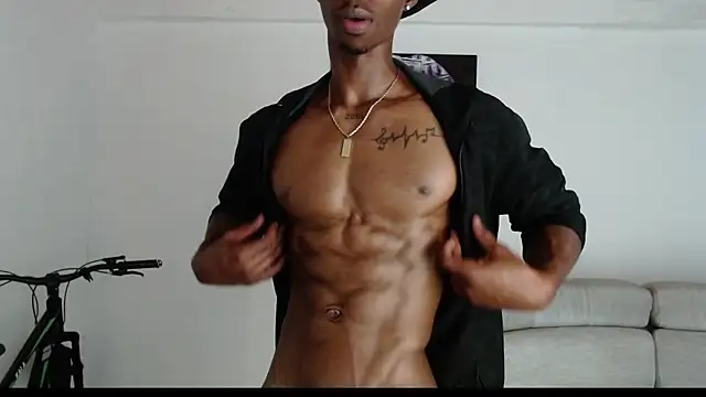 Snapshot of drake_brwon_23 chatting on May 19, 6:47 pm drake brwon 23 online show from May 19, 6:47 pm