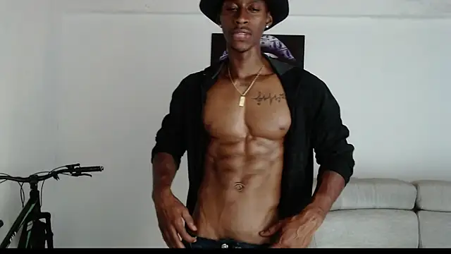 Snapshot of drake_brwon_23 chatting on May 26, 8:49 pm drake brwon 23 online show from May 26, 8:49 pm