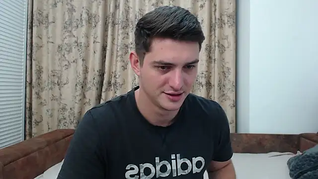 Snapshot of AndyFame chatting on December 2, 10:56 pm AndyFame online show from December 2, 10:56 pm