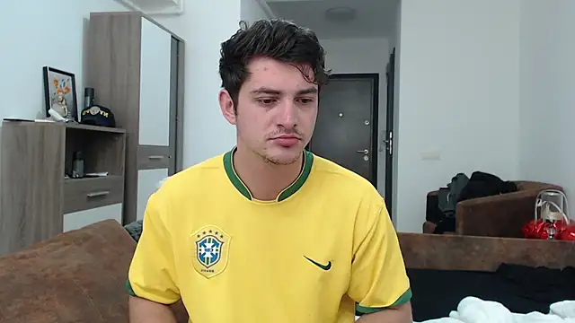 Snapshot of AndyFame chatting on February 24, 11:43 am AndyFame online show from February 24, 11:43 am