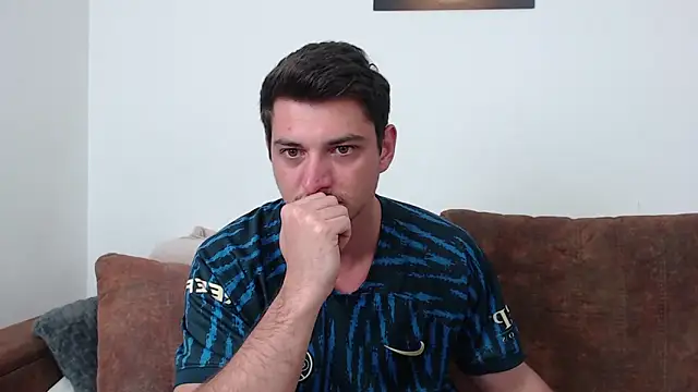 Snapshot of AndyFame chatting on April 29, 12:59 am AndyFame online show from April 29, 12:59 am