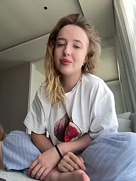 Nura n Sarah online show from September 13, 3:17 am