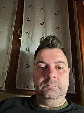 Snapshot of h4cAlex chatting on December 13, 6:27 pm h4cAlex online show from December 13, 6:27 pm