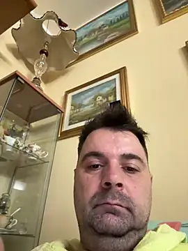 Snapshot of h4cAlex chatting on December 14, 4:42 pm h4cAlex online show from December 14, 4:42 pm