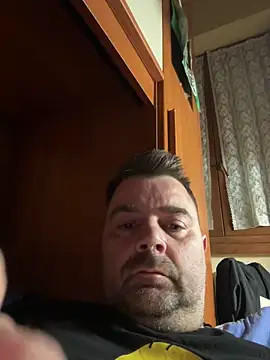 Snapshot of h4cAlex chatting on May 6, 7:52 pm h4cAlex online show from May 6, 7:52 pm
