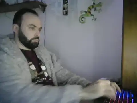 Snapshot of joaodias_97 chatting on March 7, 1:42 am joaodias 97 online show from March 7, 1:42 am