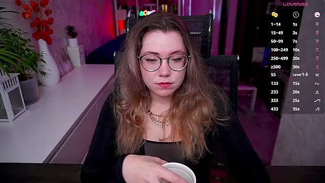 RemyCute online show from March 28, 2:49 pm