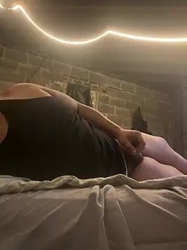 bigzae82 online show from February 4, 8:02 am